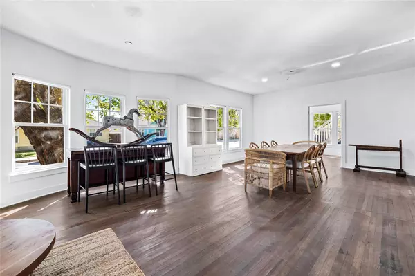 500 W 7th Street, Dallas, TX 75208