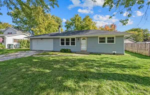 2416 E Grand Avenue, Lindenhurst, IL 60046