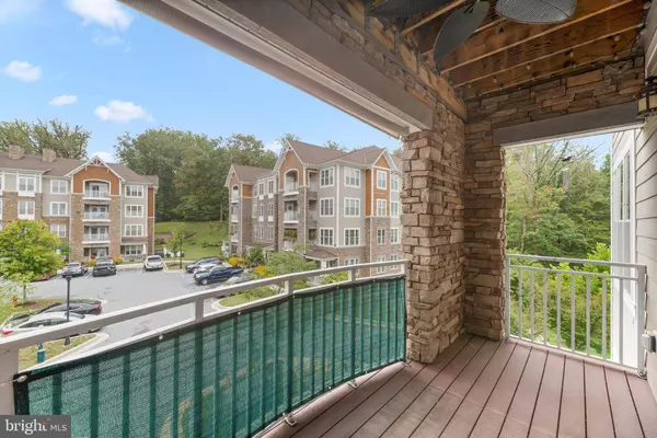 17 CLAY LODGE LN #303, Catonsville, MD 21228