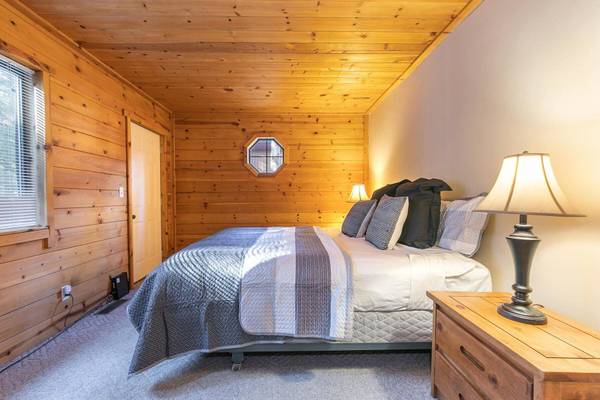 11792 Chateau Way, Truckee, CA 96161-0000