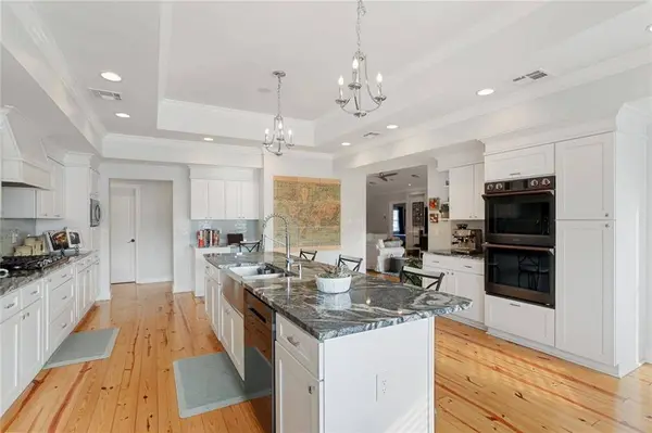 5220 CHAMBERLAIN DR, New Orleans, LA 70122