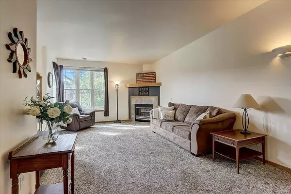 6644 Scattergood Ln, Windsor, WI 53598