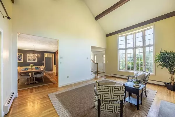 12 Blueberry Cir, Andover, MA 01810