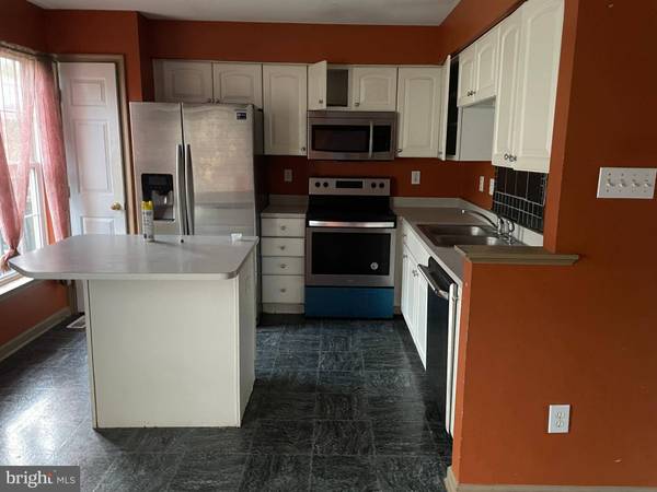 1216 HUNTER LN, Perkiomenville, PA 18074