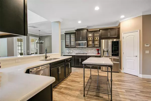 890 SHERBOURNE CIR, Heathrow, FL 32746