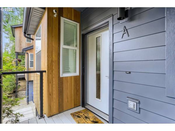 223 NE IVY ST #A, Portland, OR 97212