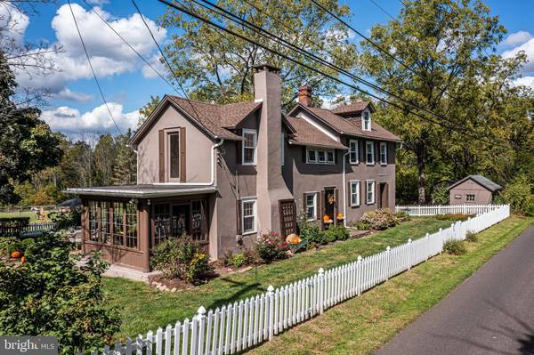 3767 APPLEBUTTER RD, Fountainville, PA 18923