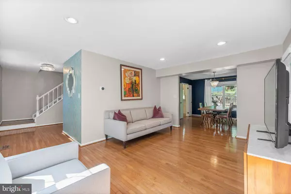 228 HUNTERS RIDGE RD, Lutherville Timonium, MD 21093