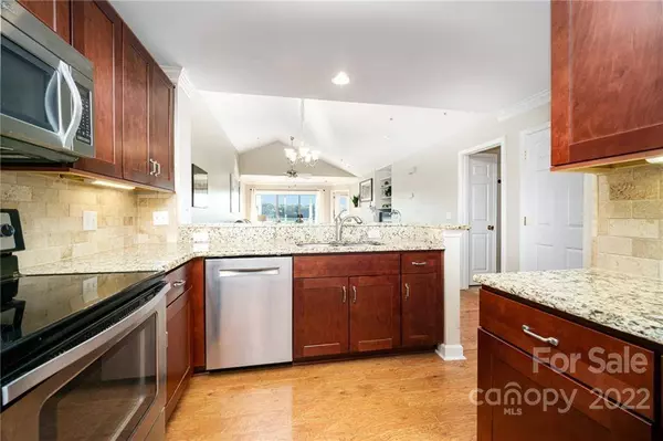 920 Jetton ST #42, Davidson, NC 28036