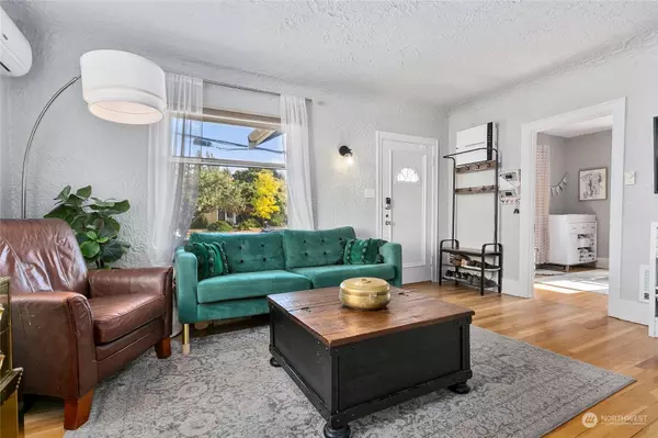 3013 Meridian ST, Bellingham, WA 98225