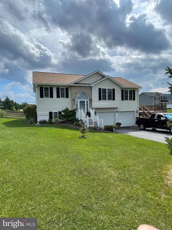 63 PARRON DR, Martinsburg, WV 25403