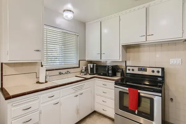 2000 57th ST, Sacramento, CA 95817