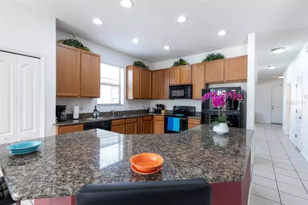 2944 CASABELLA DR, Kissimmee, FL 34744