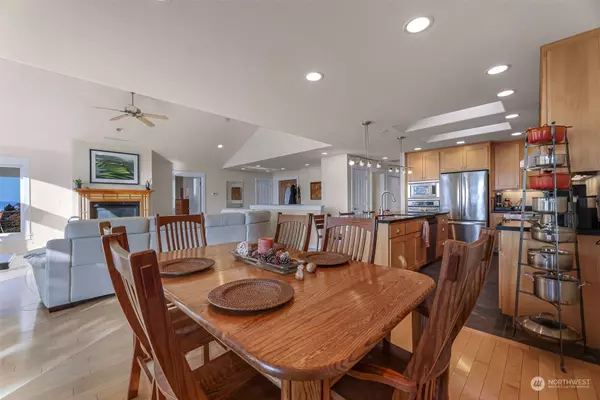 2924 Leeward WAY, Bellingham, WA 98226