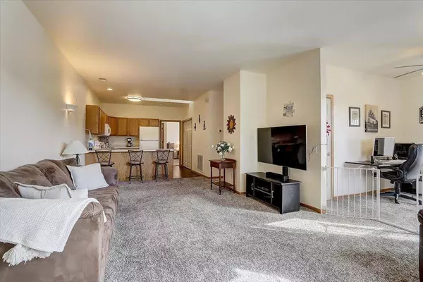 6644 Scattergood Ln, Windsor, WI 53598