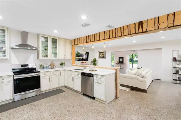 2924 MARATHON AVE, Orlando, FL 32805