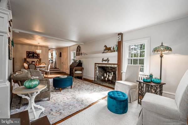 3767 APPLEBUTTER RD, Fountainville, PA 18923