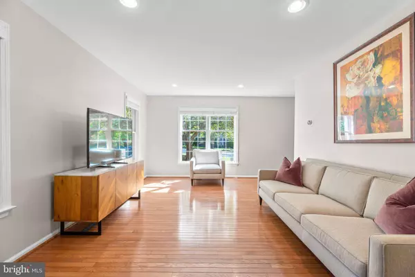 228 HUNTERS RIDGE RD, Lutherville Timonium, MD 21093