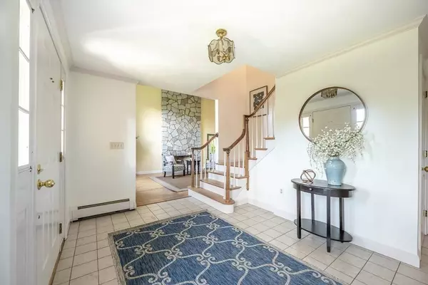 12 Blueberry Cir, Andover, MA 01810