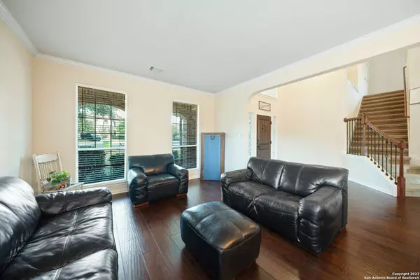 9118 CORDES JCT, Helotes, TX 78023-4545