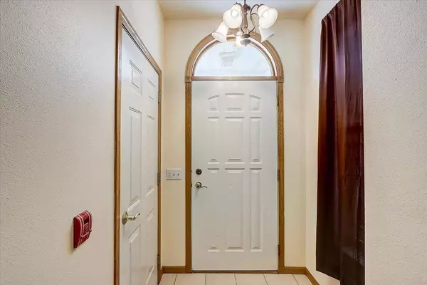 6644 Scattergood Ln, Windsor, WI 53598