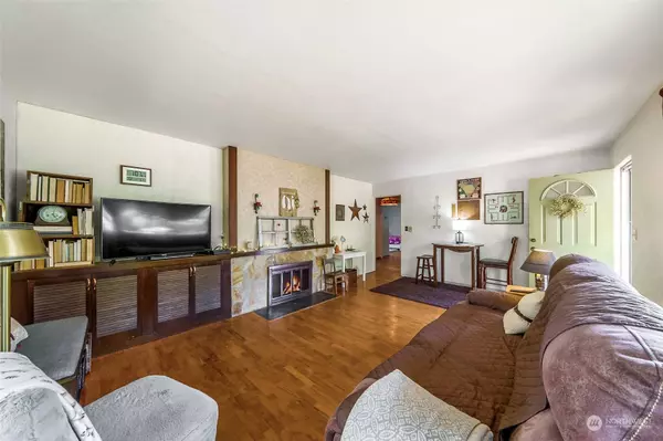 6209 Bock AVE, Sumner, WA 98390