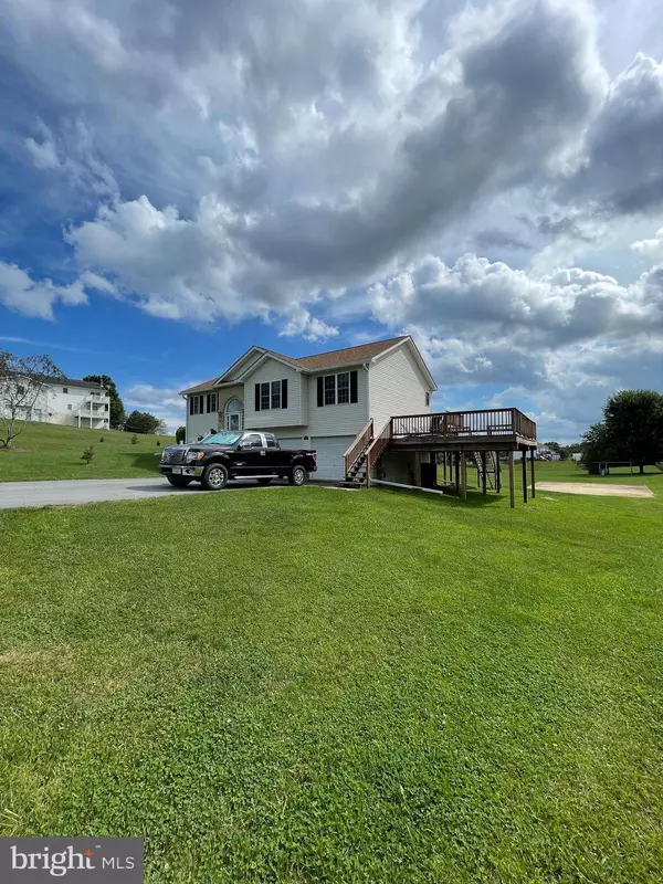 63 PARRON DR, Martinsburg, WV 25403