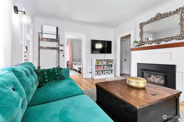 3013 Meridian ST, Bellingham, WA 98225