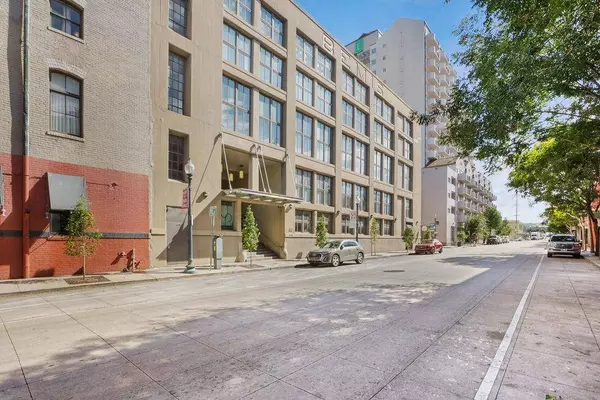 333 JULIA ST #208, New Orleans, LA 70130