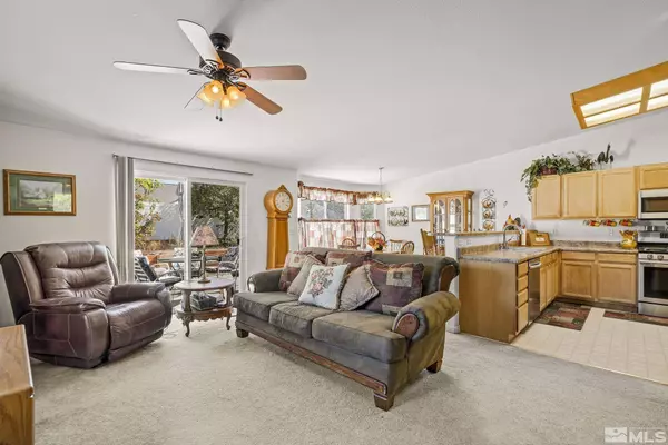 1335 White Buffs Circle, Fernley, NV 89408