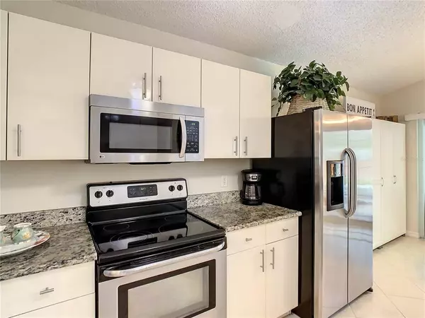 130 CASTERTON CIR, Davenport, FL 33897