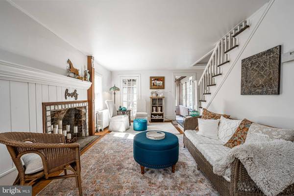 3767 APPLEBUTTER RD, Fountainville, PA 18923