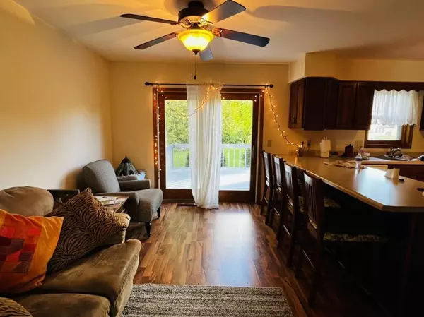 1009 Monteray Ln, Waunakee, WI 53597