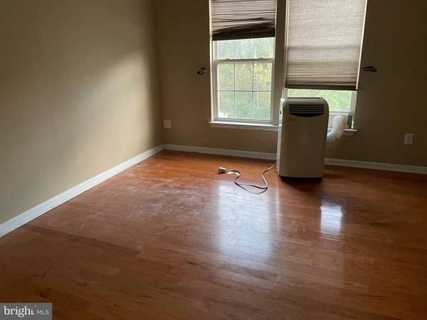 1216 HUNTER LN, Perkiomenville, PA 18074