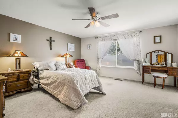 1335 White Buffs Circle, Fernley, NV 89408