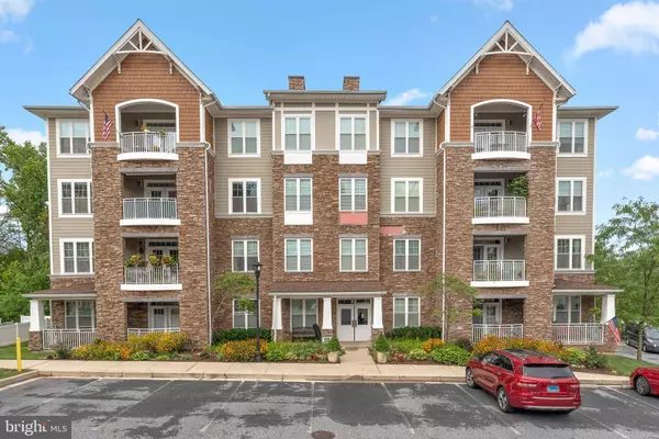 17 CLAY LODGE LN #303