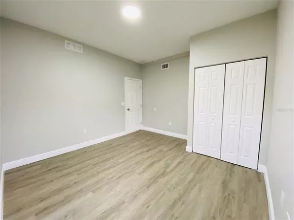 1049 FORMOSA AVE, Winter Park, FL 32789