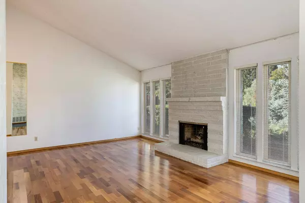 3942 Rochdale DR, Carmichael, CA 95608