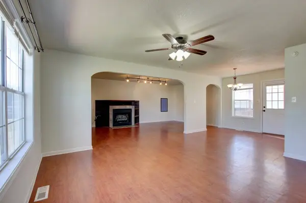 919 Van Buren Ave, Oak Grove, KY 42262