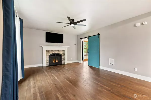 712 90th ST SW, Everett, WA 98204