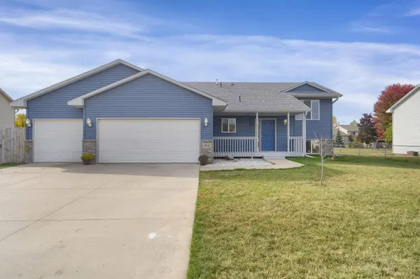713 Obrien Pkwy, Belle Plaine, MN 56011