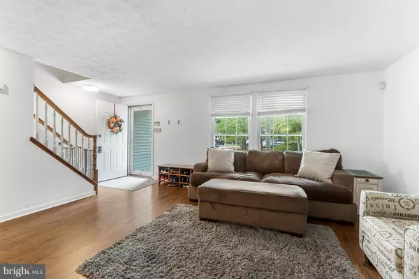 4 ADAMS CT, Marlton, NJ 08053