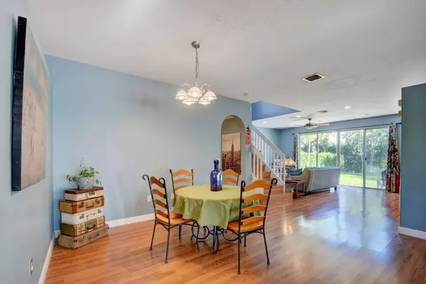 2742 Misty Oaks CIR, Royal Palm Beach, FL 33411