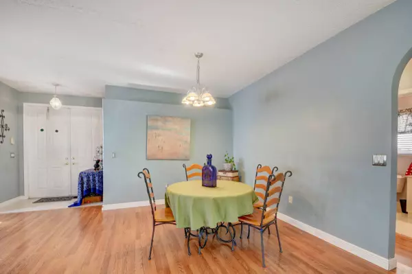 2742 Misty Oaks CIR, Royal Palm Beach, FL 33411