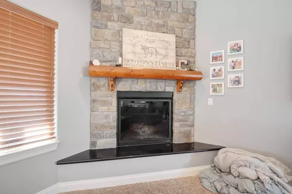 328 Oakmont DR, Spring Creek, NV 89815