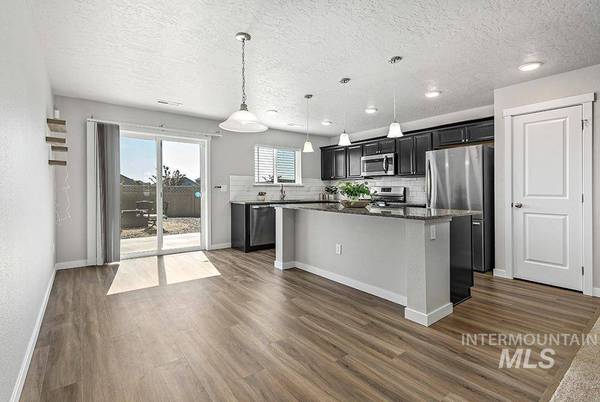 3122 N Greengate Way, Star, ID 83669