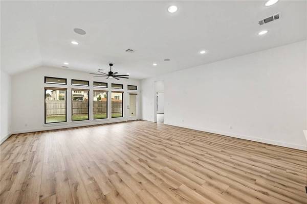 933 Birchbrooke DR, Leander, TX 78641