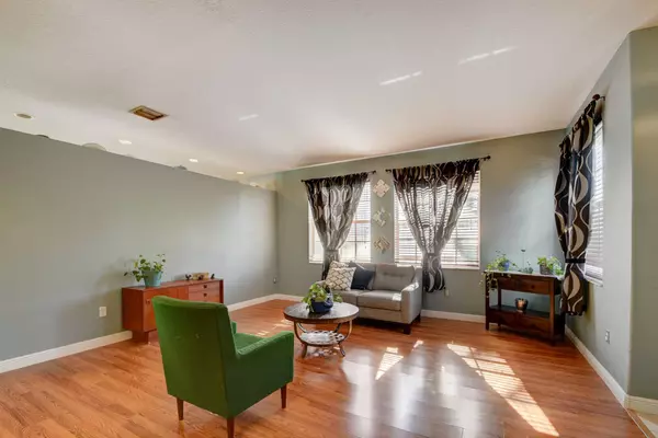 2742 Misty Oaks CIR, Royal Palm Beach, FL 33411