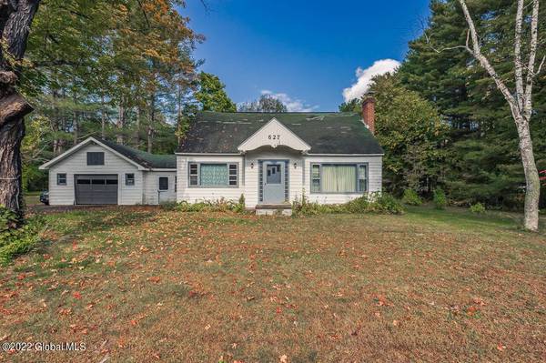 627 MacElroy Road, Clifton Park, NY 12019