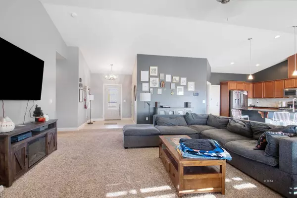 328 Oakmont DR, Spring Creek, NV 89815